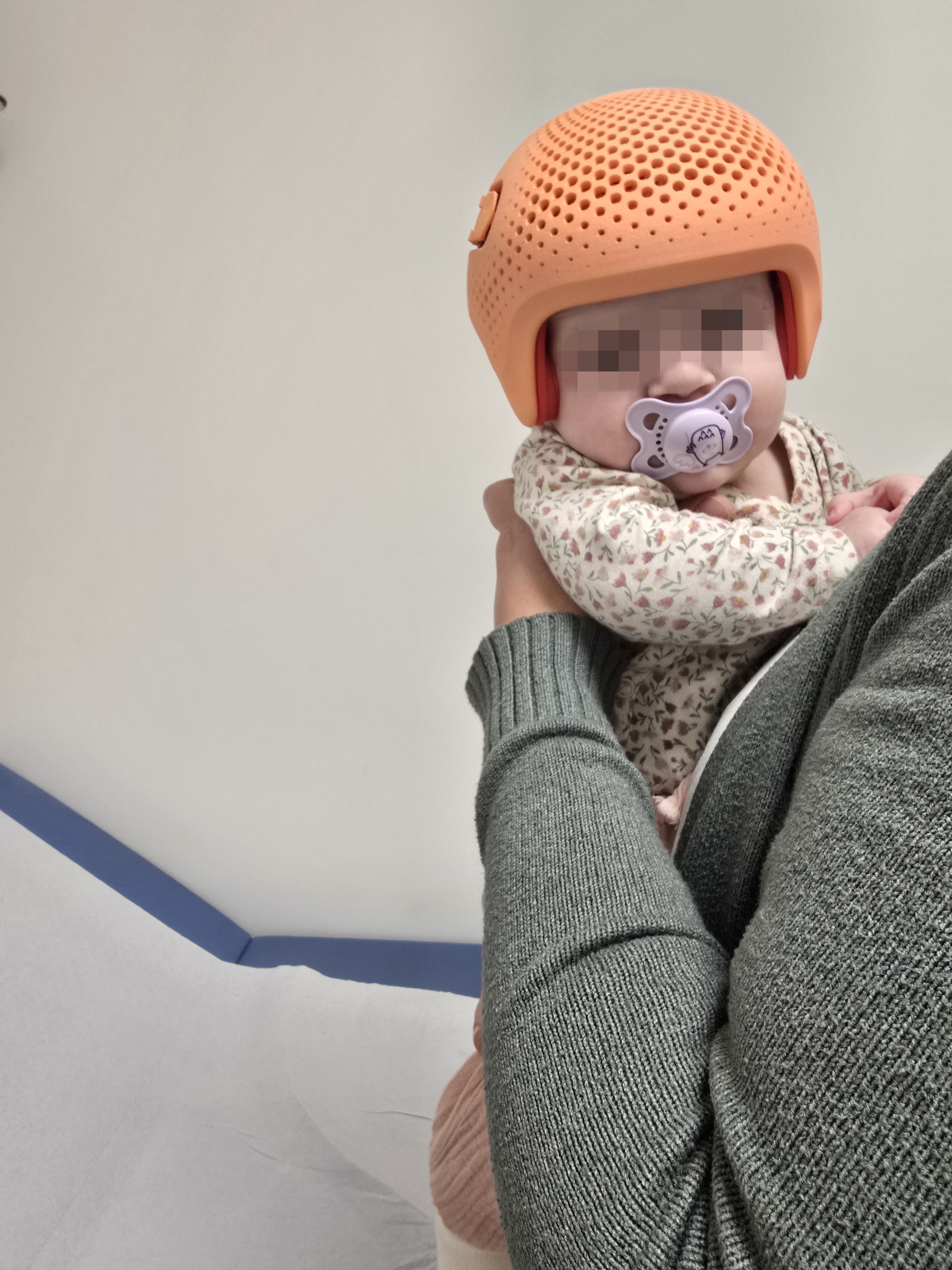 Helm_-_Gesicht_verpixelt